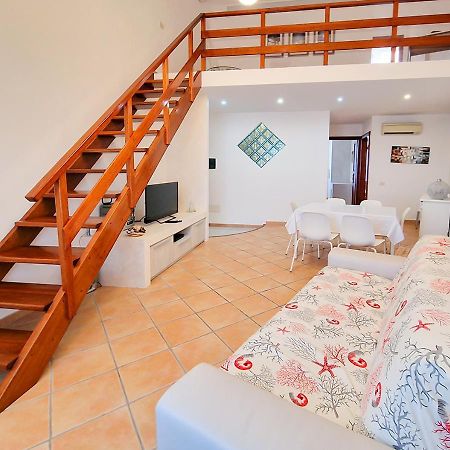 Murphy Holiday Home - Residenza Baro Ла-Маддалена Экстерьер фото